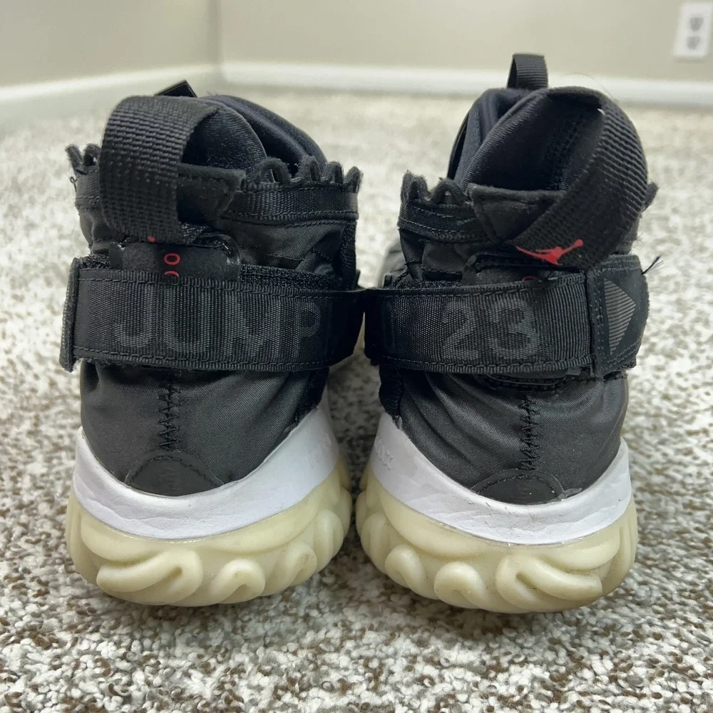 Jordan‎ Shoes Mens Size 10.5 Black Proto-React BV1654-001 Mid Top Sneakers Gym